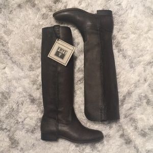 FRYE BOOTS *NEW IN BOX* 7.5